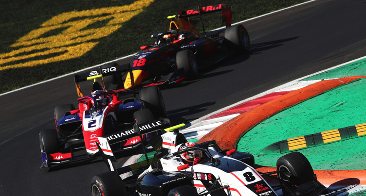 Grégoire Saucy termine la saison de F3 dans le top 15