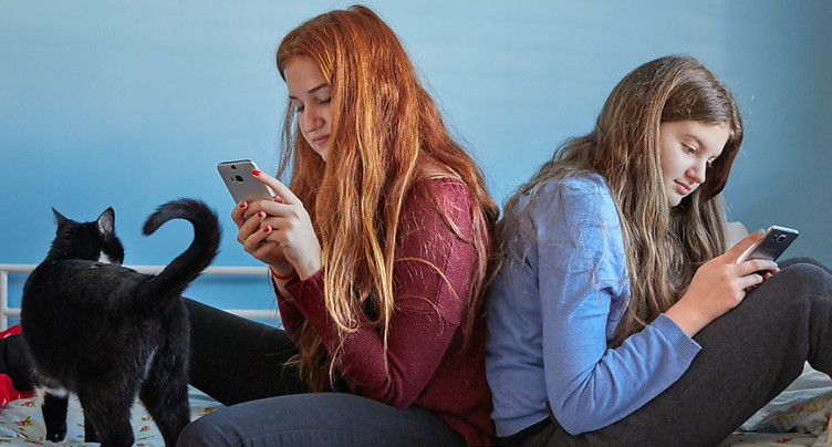 Les jeunes perçoivent la connexion permanente comme positive