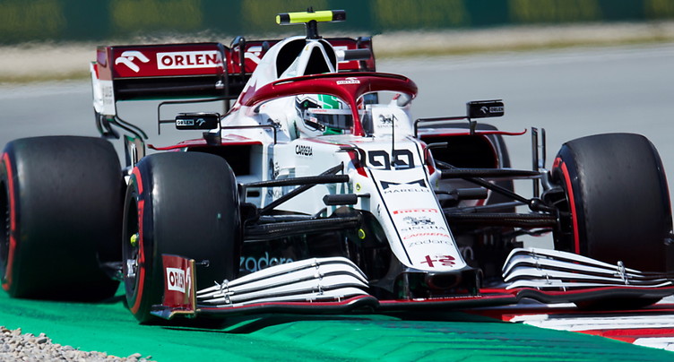 Hamilton prend les devants