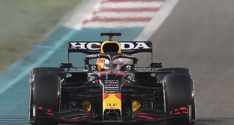 Abou Dhabi: Max Verstappen s'impose au bout du suspense
