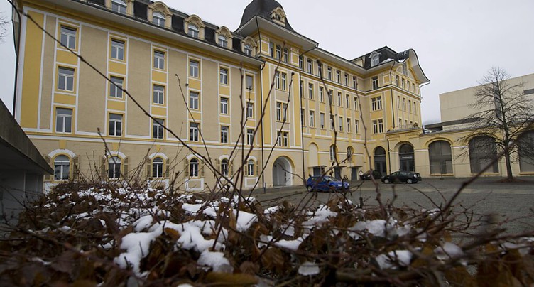 Schwyz: neuf ans de prison pour inceste et tentative de meurtre