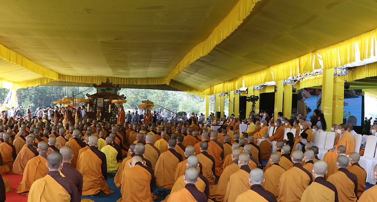 Dernier adieu au moine Thich Nhat Hanh, grande figure du bouddhisme