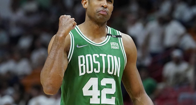 Les Celtics giflent le Heat et égalisent à 1-1
