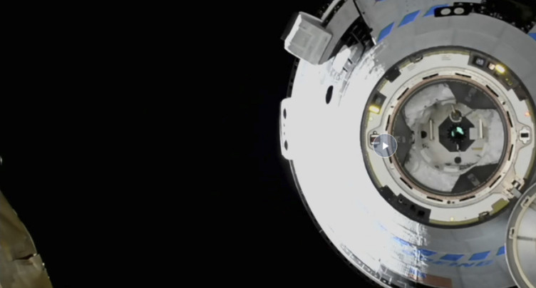 Starliner, la capsule de Boeing, atteint l'ISS, une première