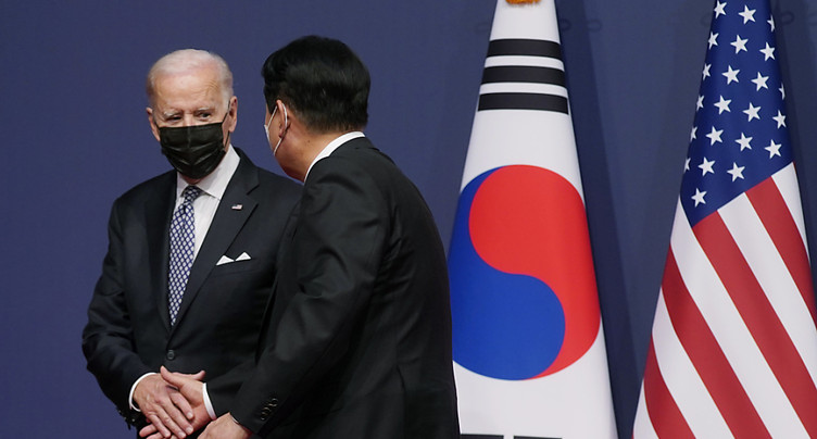 Biden et Yoon veulent renforcer leur coopération militaire