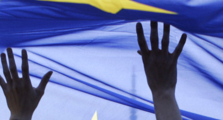 Statut de candidat à l'UE accordé à l'Ukraine et la Moldavie
