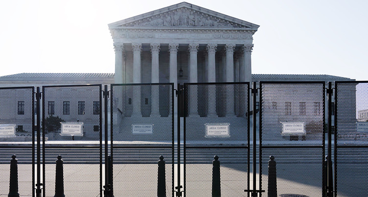 La Cour suprême révoque le droit à l'avortement