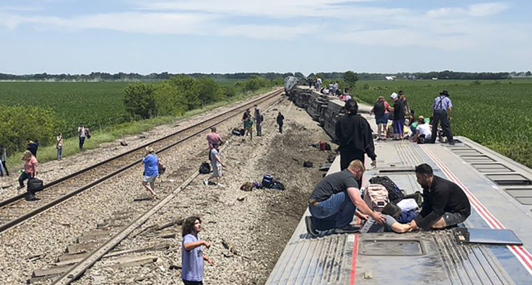 Trois morts dans le déraillement d'un train aux Etats-Unis