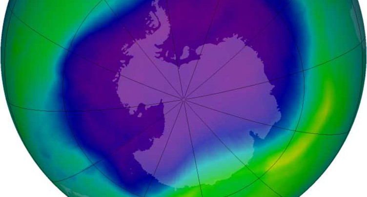 Effets du trou dans la couche d'ozone arctique sur le temps au Nord