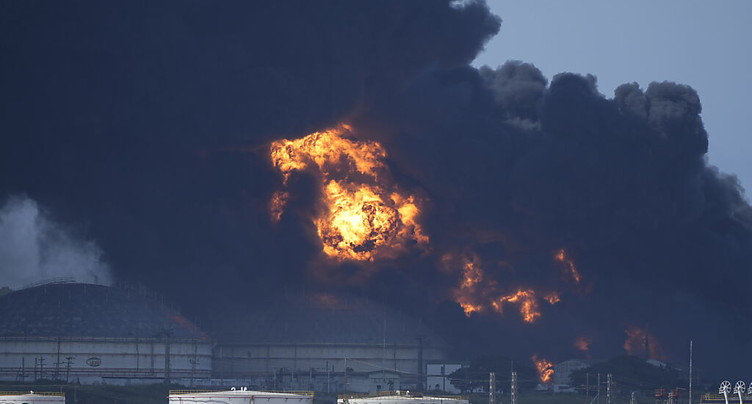 L'incendie d'un dépôt pétrolier toujours hors de contrôle