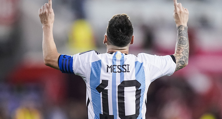 L'Argentine balaie la Jamaïque, Messi dans le club des 100