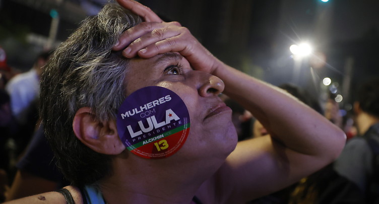 Bolsonaro talonne Lula, 2e tour nécessaire (officiel)