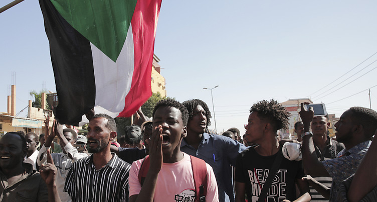 Soudan: militaires et civils signent un accord (télévision d'Etat)