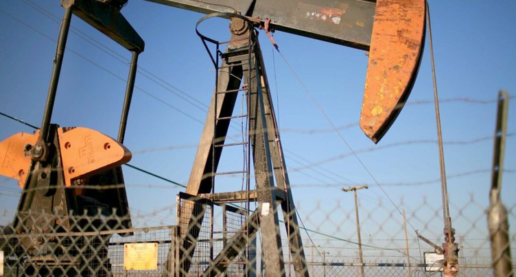 Rebond du pétrole après l'allègement des règles sanitaires en Chine