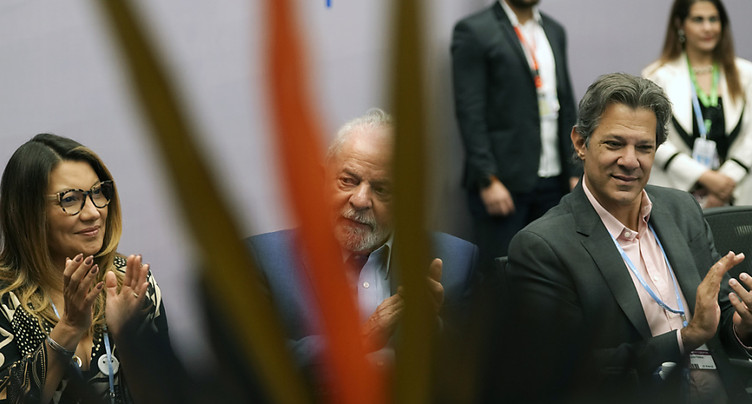 Brésil: Lula nomme Fernando Haddad, un de ses proches, ministre des Finances