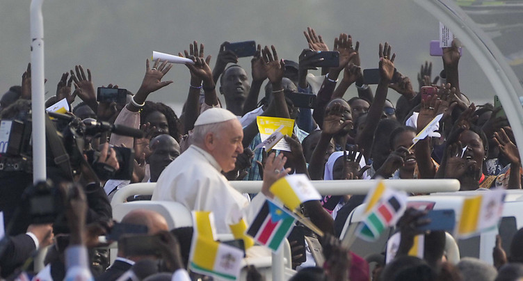 Le pape achève sa visite au Sud Soudan avec une messe en plein air