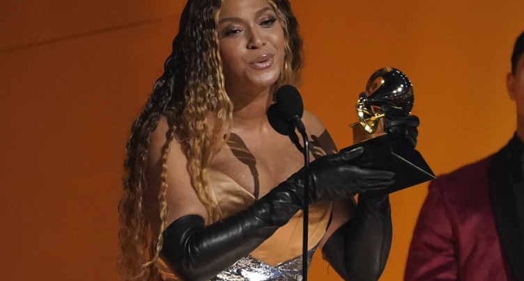 Beyoncé, artiste la plus couronnée de l'histoire des Grammy Awards