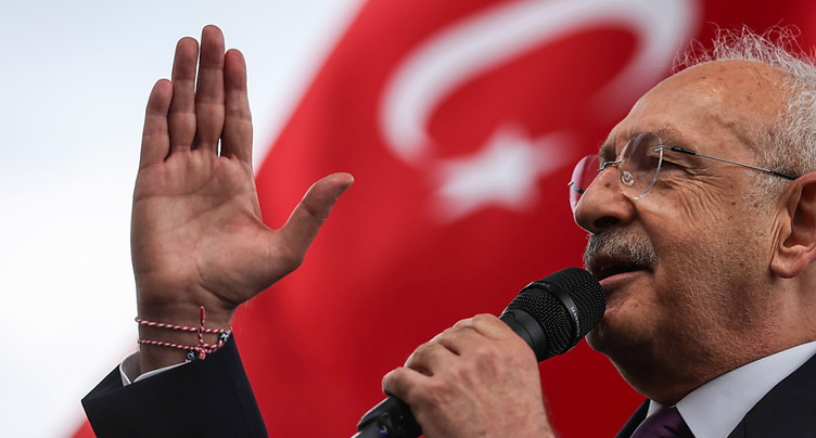 Début officiel d'une campagne à risques pour Erdogan