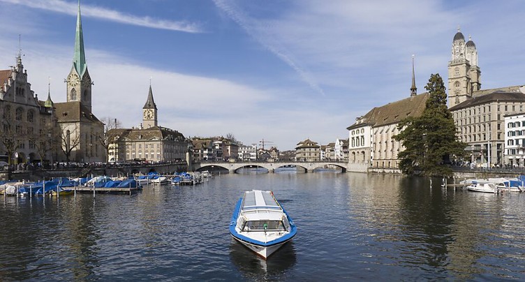 Bateaux mouches électriques inaugurés à Zurich
