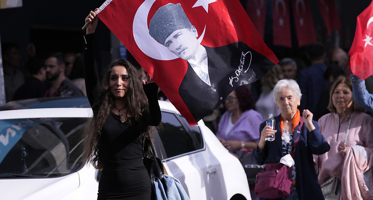 Turquie: Erdogan, stop ou encore