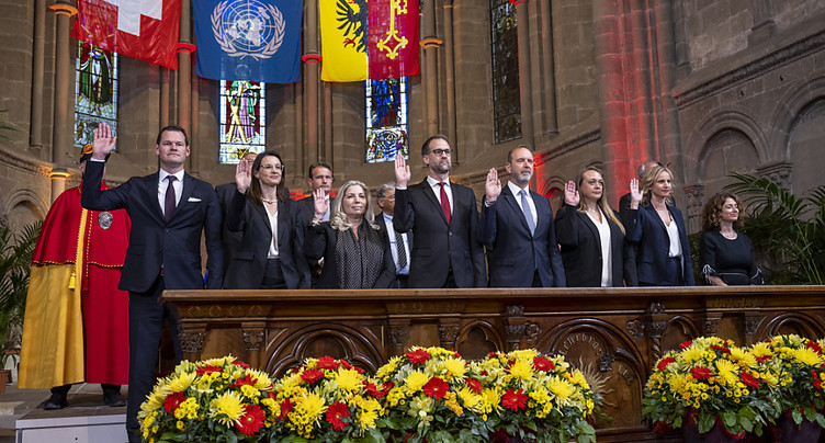 Les sept membres du Conseil d'Etat genevois prêtent serment