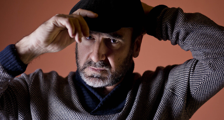 Et voilà Eric Cantona chanteur