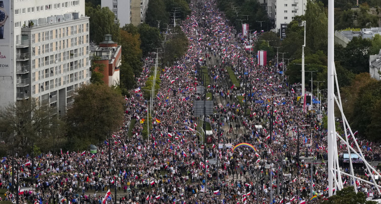 Un million de personnes manifestent contre le gouvernement polonais