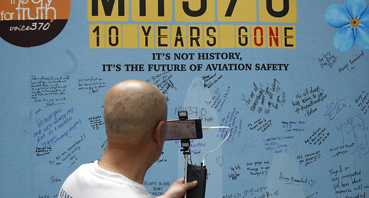 Vol MH370: des proches des victimes veulent de nouvelles recherches