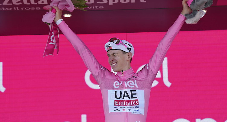 Giro: Valentin Paret-Peintre remporte la 10e étape
