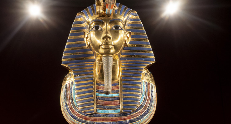 Le masque d'or de Toutankhamon rejoint le nouveau musée du Caire
