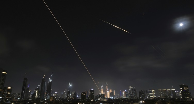 L'Iran lance une nouvelle salve de missiles sur Israël (TV d'Etat)