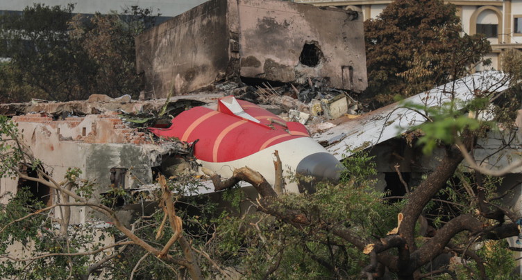 Crash du Boeing 787 d'Air India: le bilan passe à 279 morts