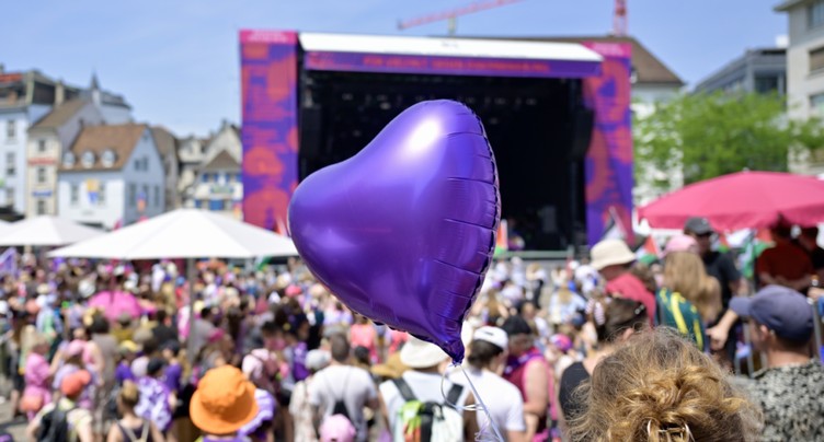 Des milliers de personnes dans la rue pour la grève des femmes