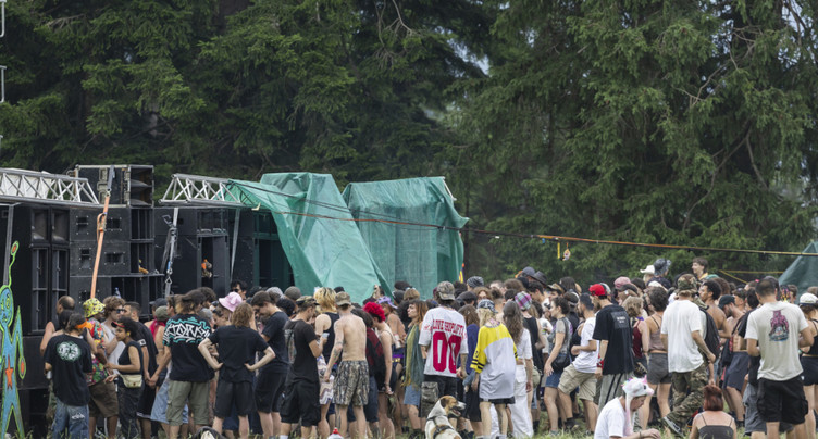 Deux policières blessées à la rave-party illégale de Malleray