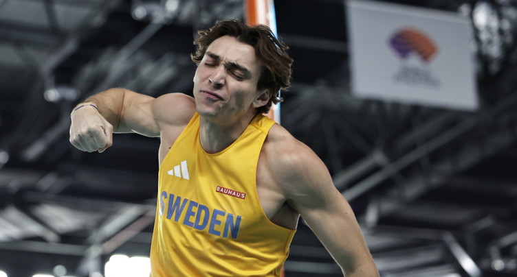 Duplantis porte son record du monde à 6m28 à Stockholm