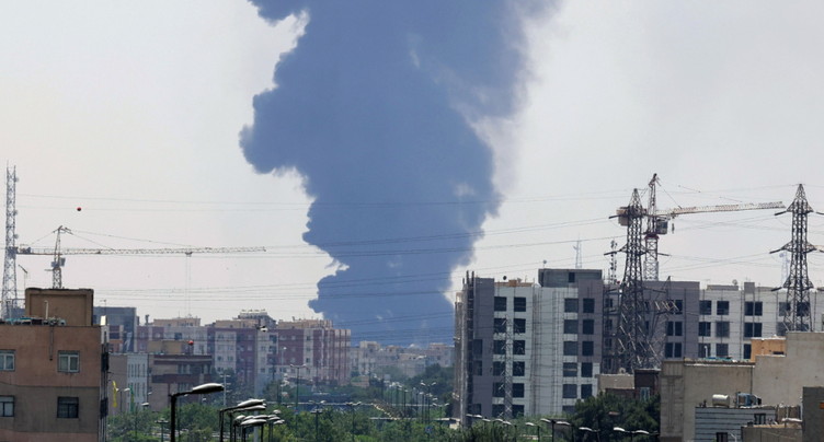 L'armée israélienne dit viser des sites de missiles sol-sol en Iran