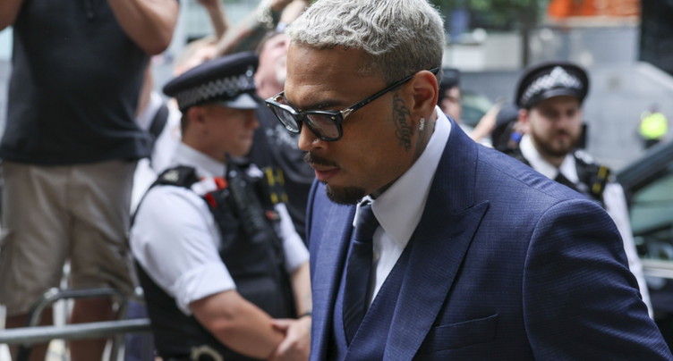 Agression: Le chanteur Chris Brown plaide non coupable