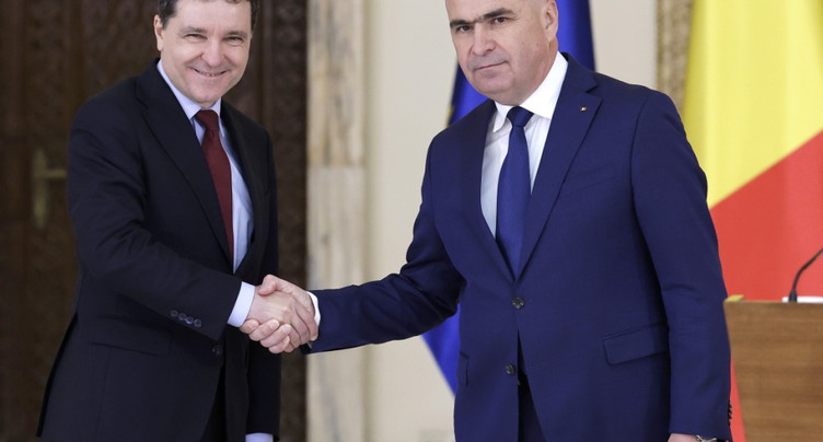 En Roumanie, nomination d'un nouveau premier ministre pro-européen