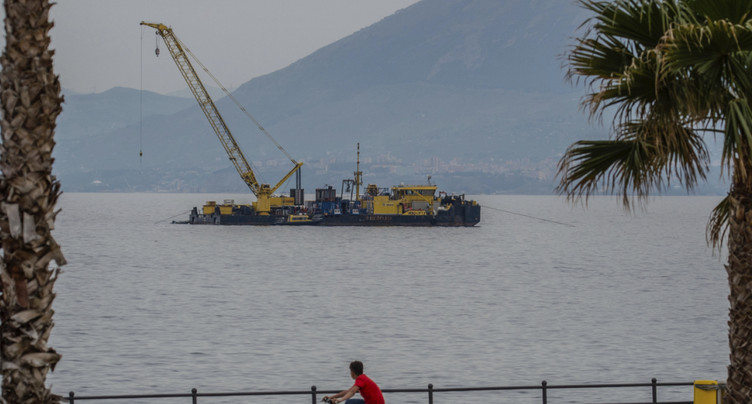 Sicile: l'épave de super voilier Bayesian remontée à la surface