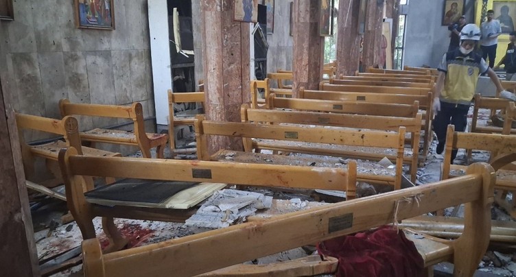Attentat dans une église de Damas: au moins 15 morts