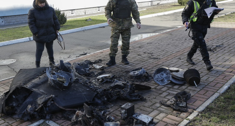L'armée russe a visé des cibles militaires vers Kiev, huit morts