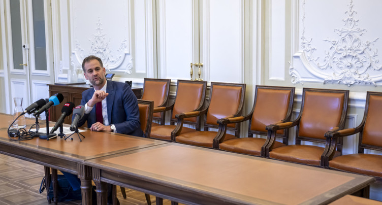 Dix candidats sont en lice pour le siège vacant à l'exécutif