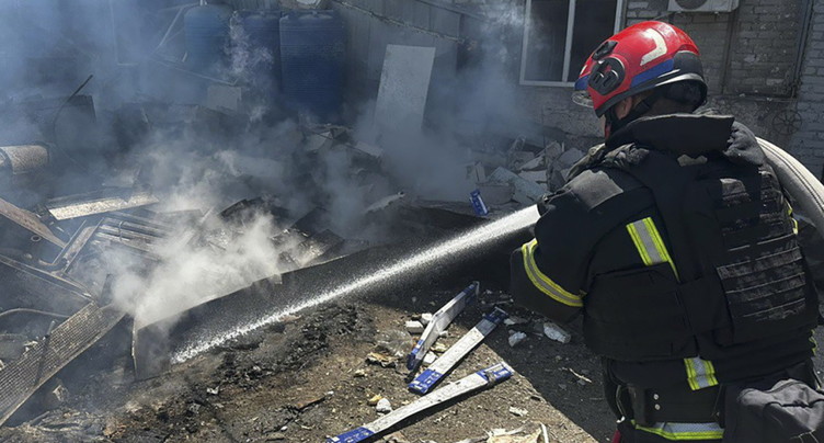 Onze morts dans des frappes russes dans la région de Dnipropetrovsk