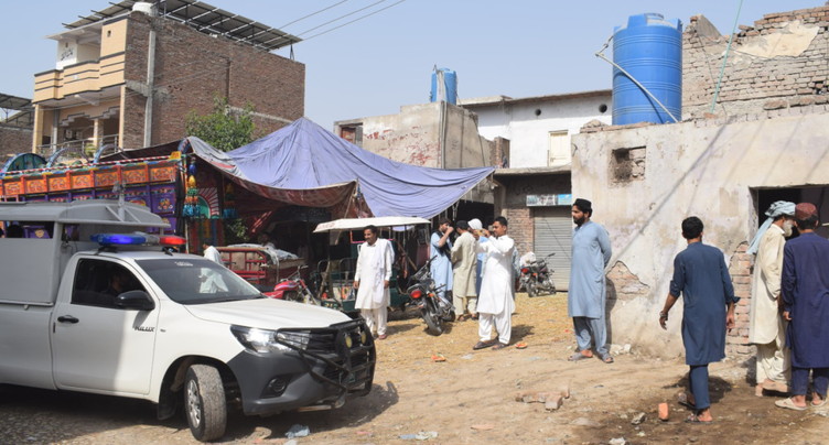 Pakistan: treize soldats tués dans un attentat-suicide