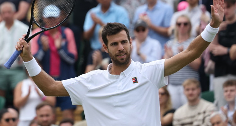 Khachanov premier qualifié pour les quarts à Wimbledon