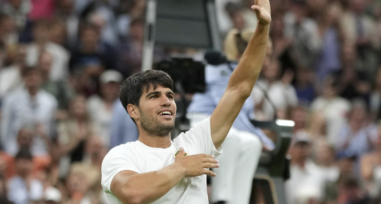 Wimbledon: Carlos Alcaraz qualifié pour les quarts de finale