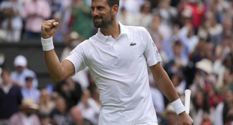 Wimbledon: Novak Djokovic passe en quatre sets