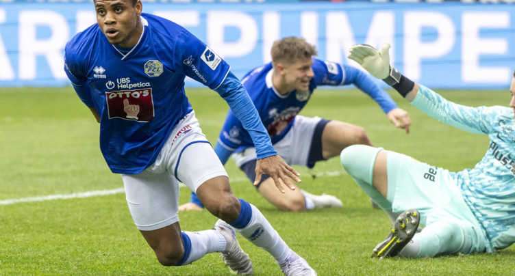 Lucerne: Klidjé part à Hibernian Edimbourg