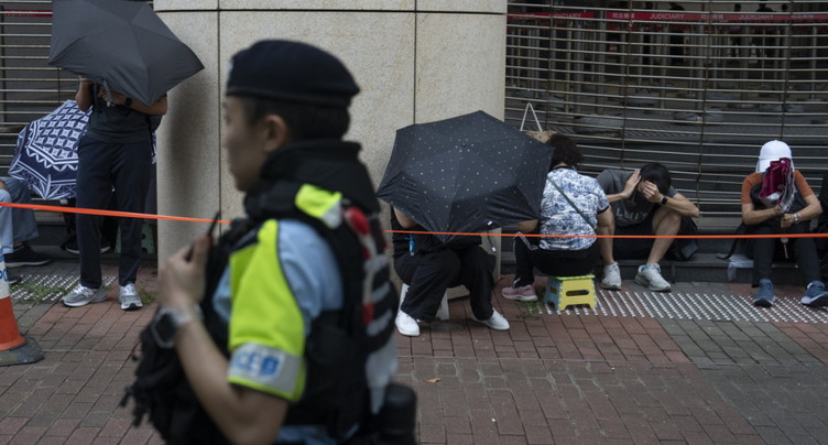 Début du procès en appel de 12 militants pro-démocratie à Hong Kong