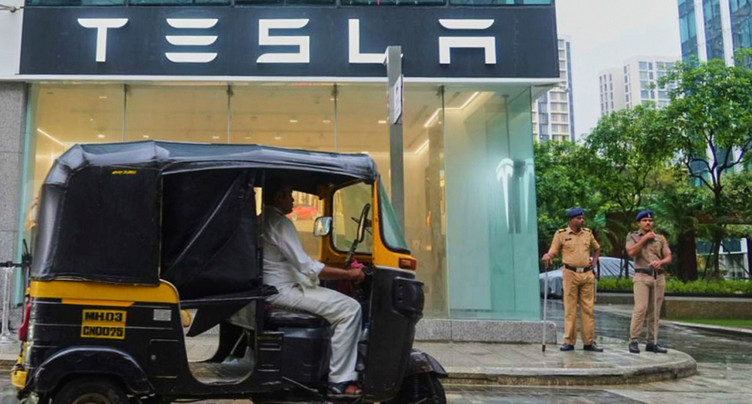 Tesla ouvre à Bombay sa première concession en Inde